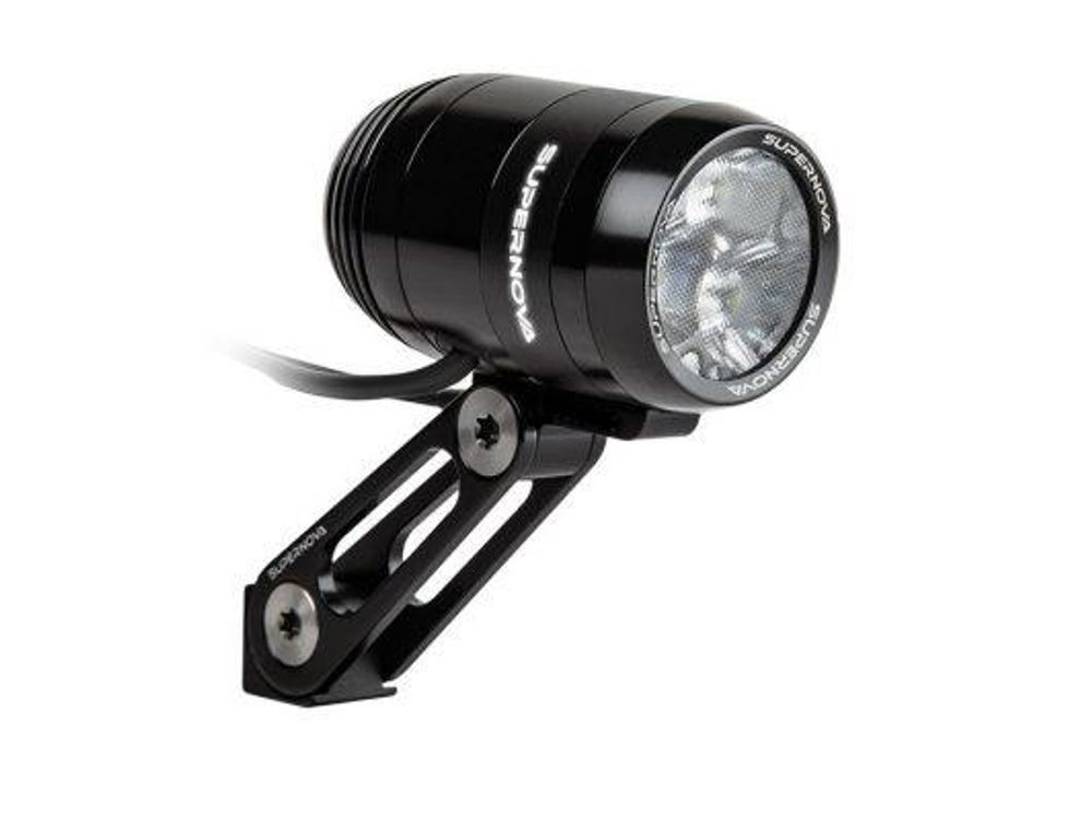 Frontlykt Supernova E3 Triple 2 500L, Dynamo