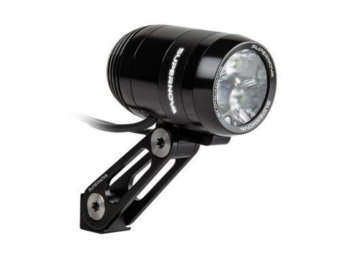 Frontlykt Supernova E3 Triple 2 500L, Dynamo