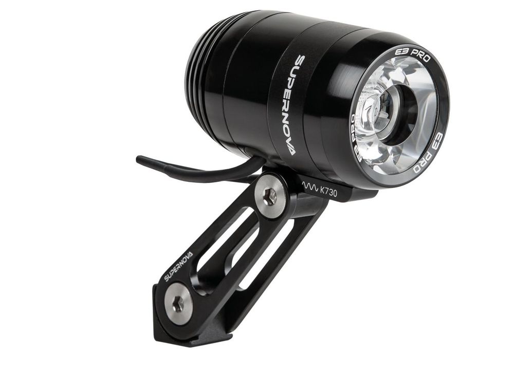 Frontlykt Supernova E3 Pro 2, 205L